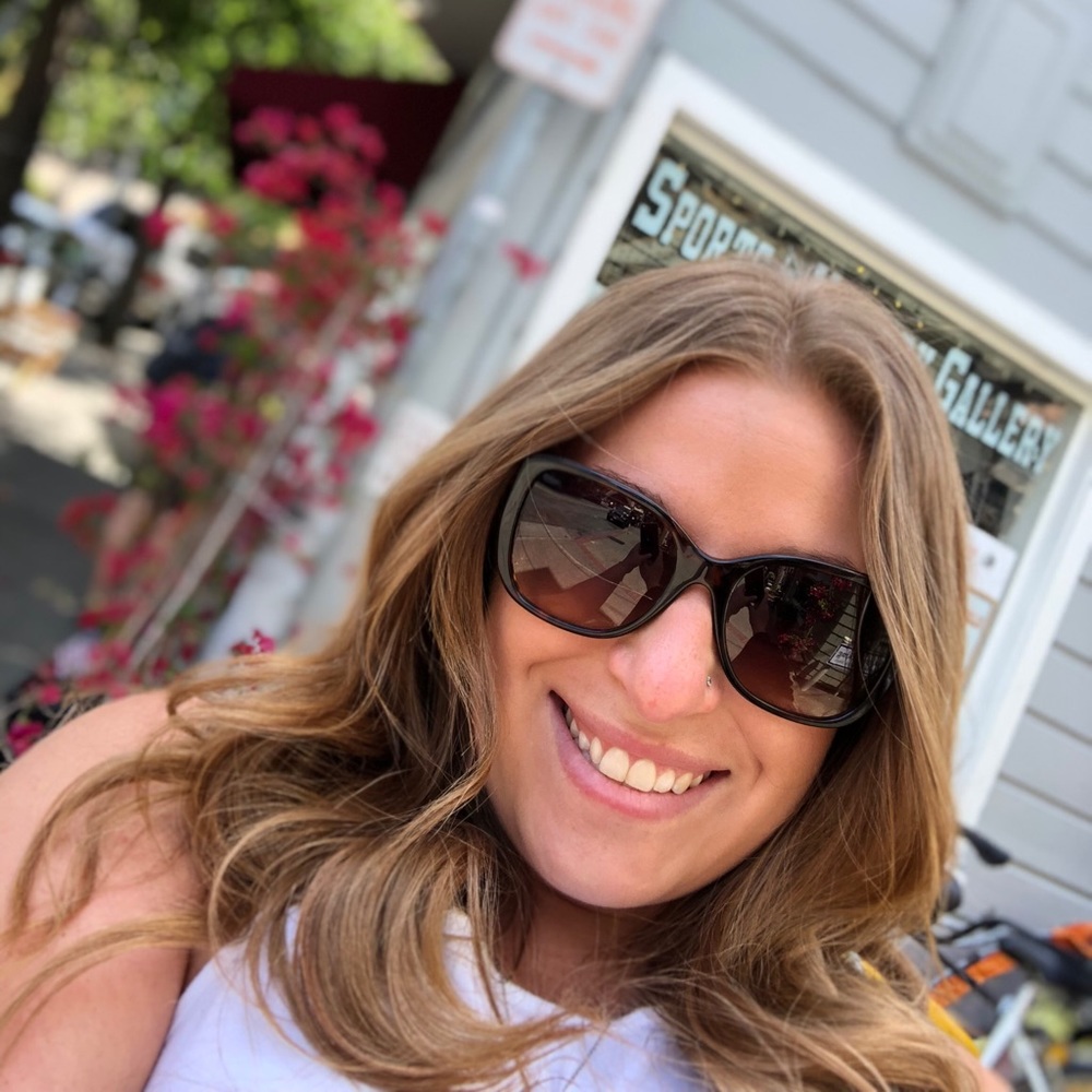 Meet your Posher, Nicole